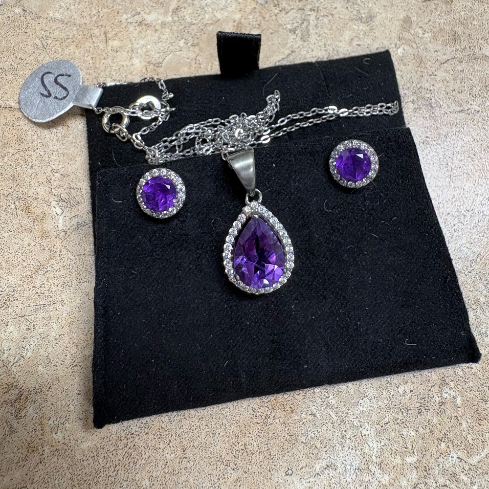 Elegant Amethyst/Diamond Sterling Silver Teardrop Necklace and Earrings Set